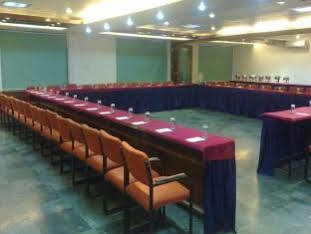Oyo 15791 Flagship Hotel Executive Hazratganj Lucknow Buitenkant foto